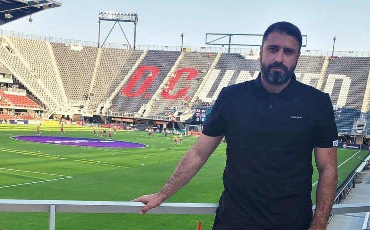 Azərbaycanın futbol məşqçisi dörd ölkədən təklif alıb